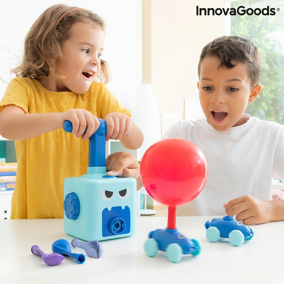 2-in-1 Car and Balloon Launcher Toy Coyloon