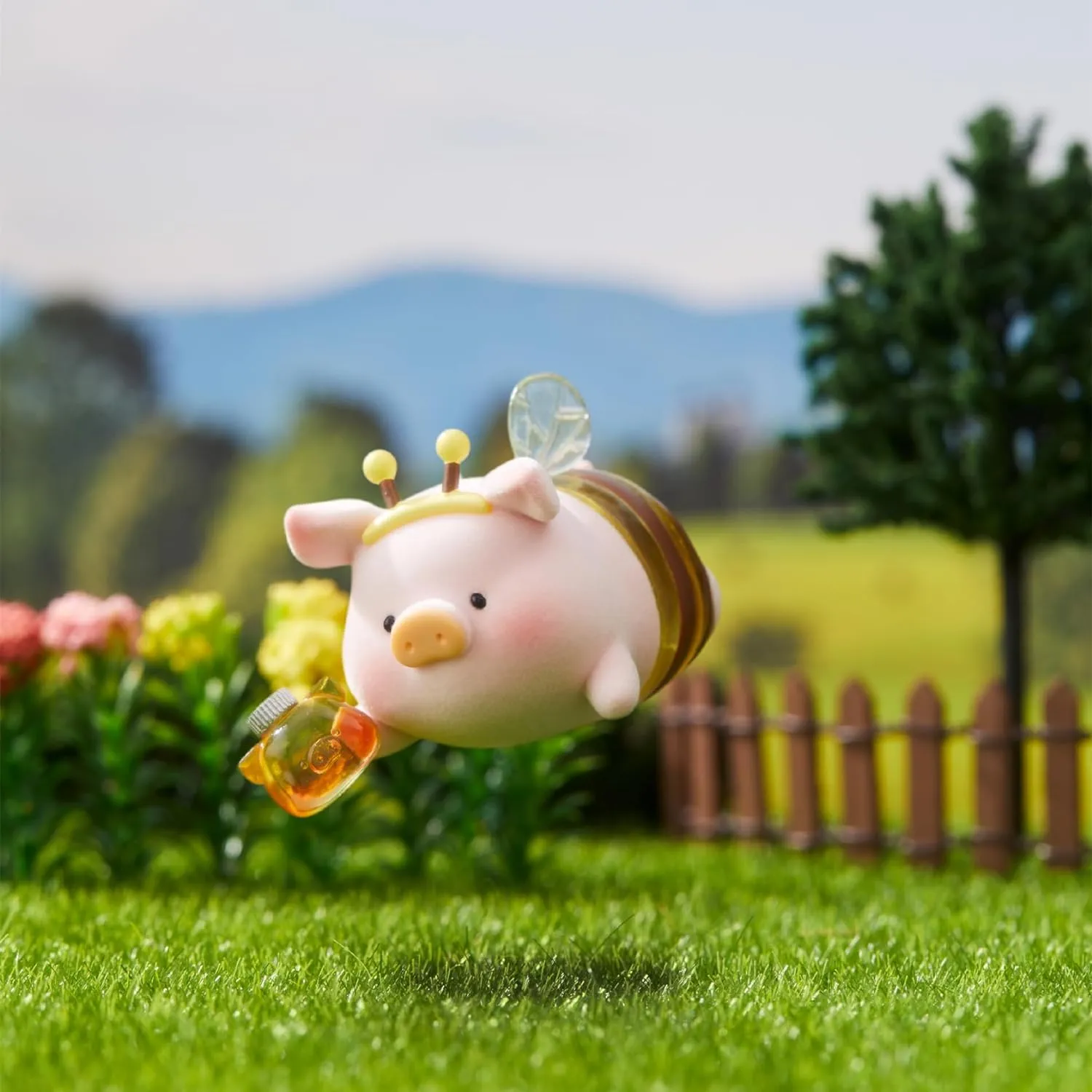 Lulu The Piggy My Sweet Farm Garden Series 6PCs Cute Pig Figures Collectible Toys Kawaii Birthday Gifts