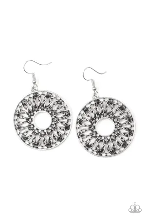 MALIBU MUSICAL - BLACK ONYX RHINESTONES CIRCLE TWISTED SILVER HOOP EARRINGS
