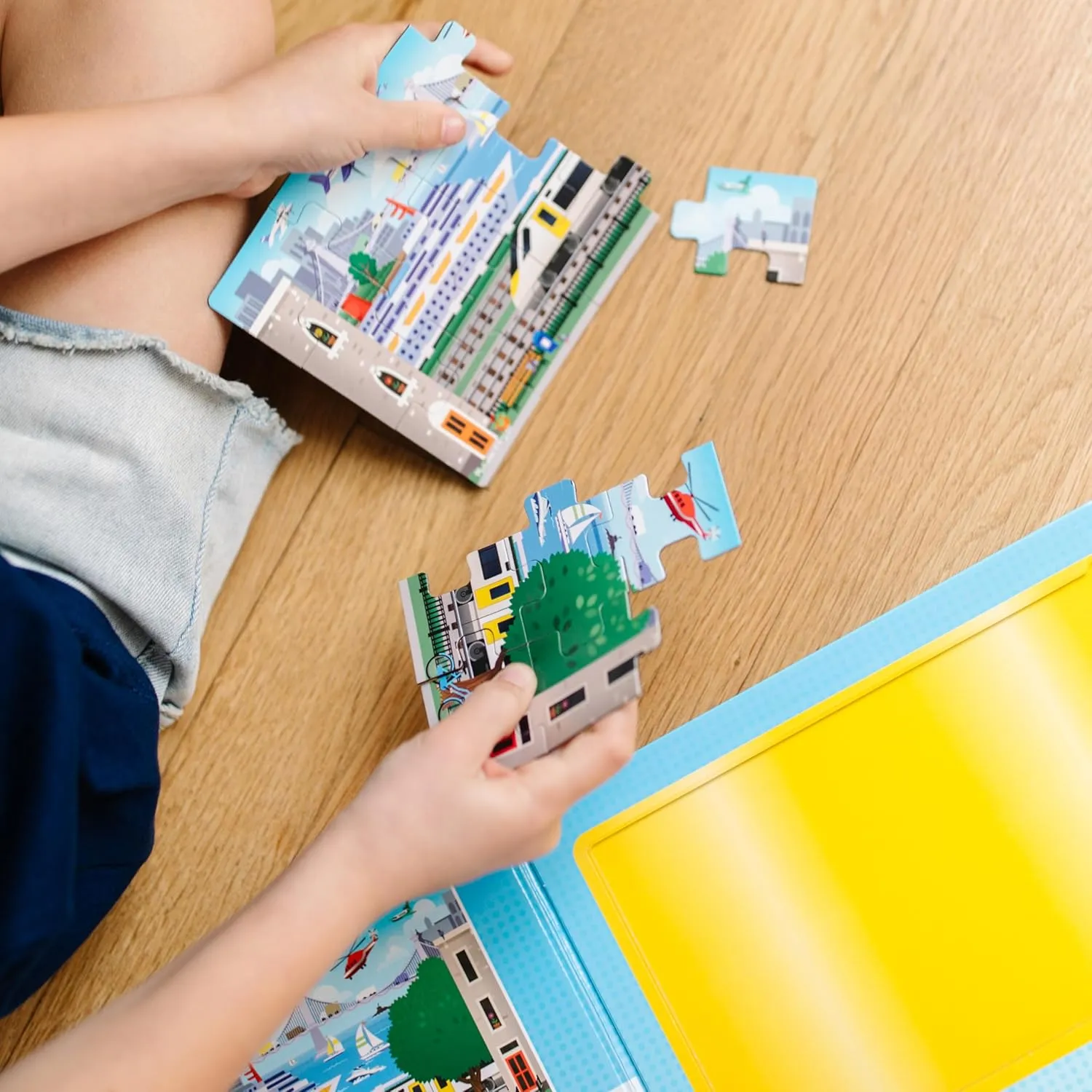 Melissa & Doug Take-Along Magnetic Jigsaw Puzzles Travel Toy Vehicles (2 15-Piece Puzzles)
