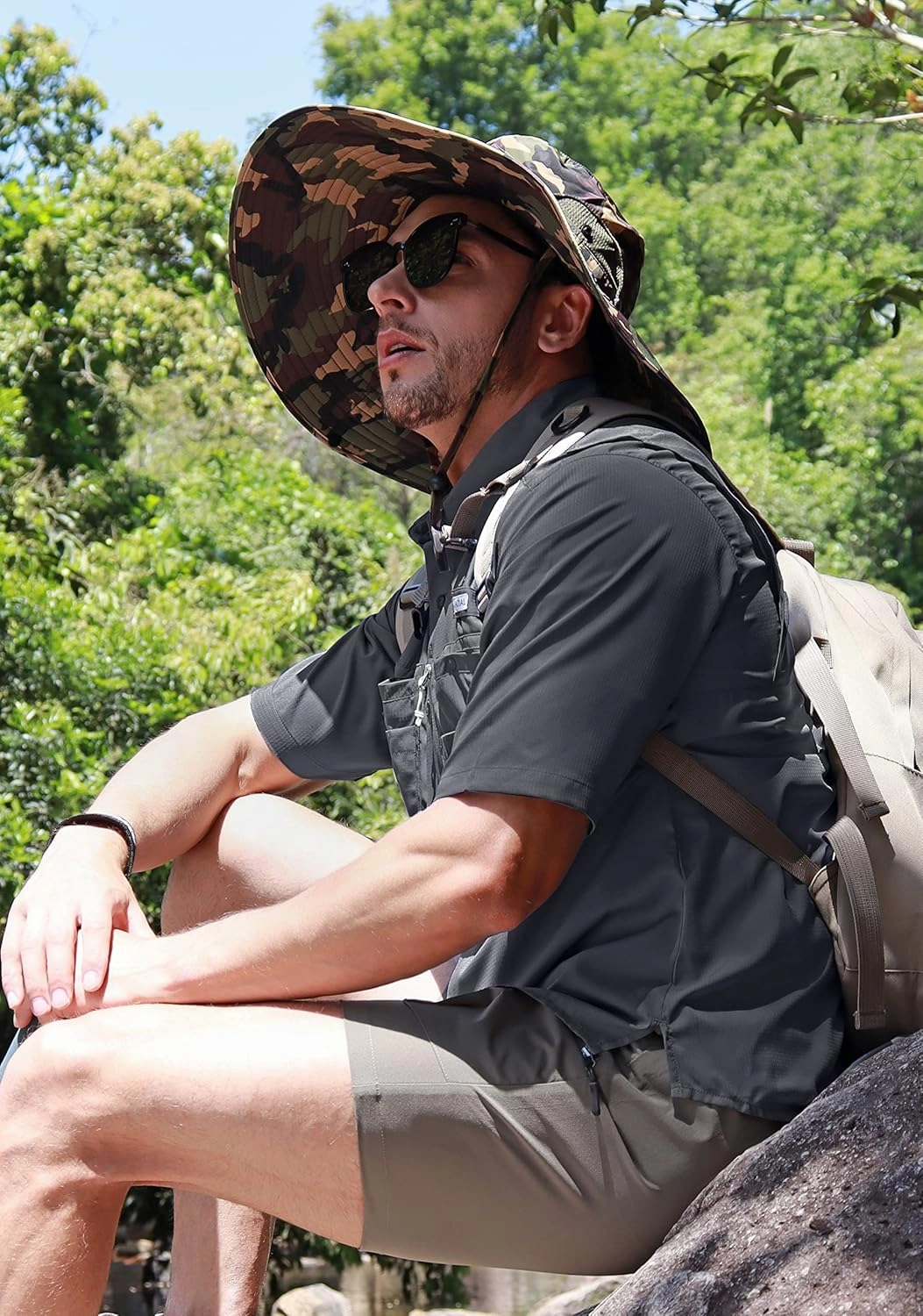 Men's Fishing Shirts with Zipper Pockets UPF 50  Lightweight Cool Short Sleeve Button Down Shirts for Men Casual Hiking