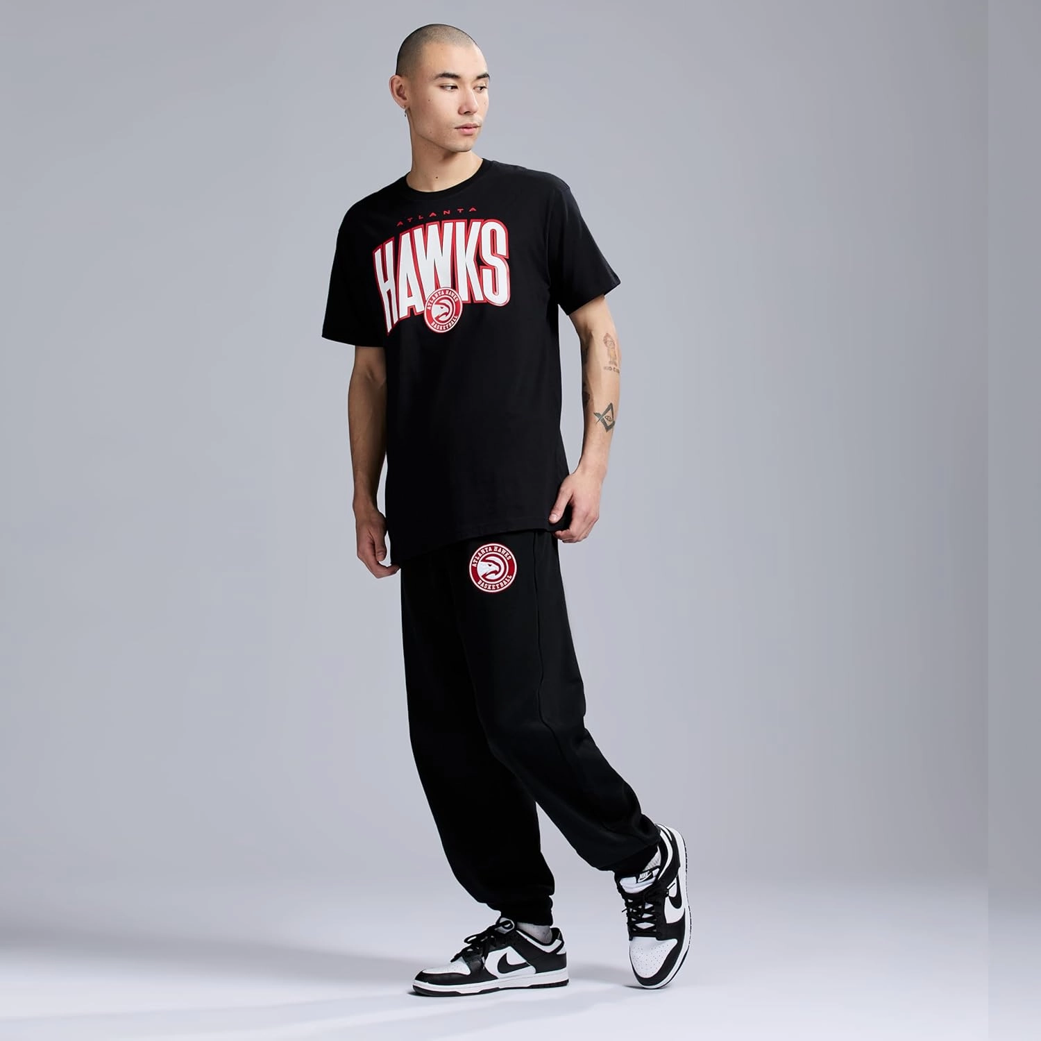 Men's X NBA Officially Licensed Graphic Short Sleeve Lightweight Classic Crew Neck Cotton T-Shirt