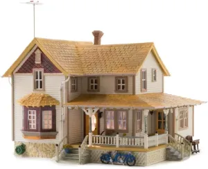 Micro-Mark Woodland Scenics Landmark Structures Built & Ready Corner Porch House, HO Scale