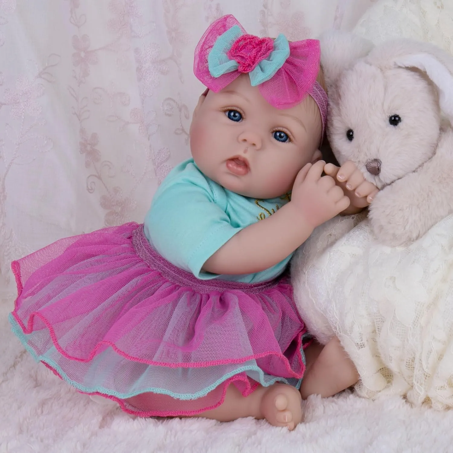Milidool Lifelike Reborn Baby Dolls - 18 Inch Real Life Realistic Newborn Baby Dolls Girl with Soft Weighted Body Gift Set for Kids Age 3 