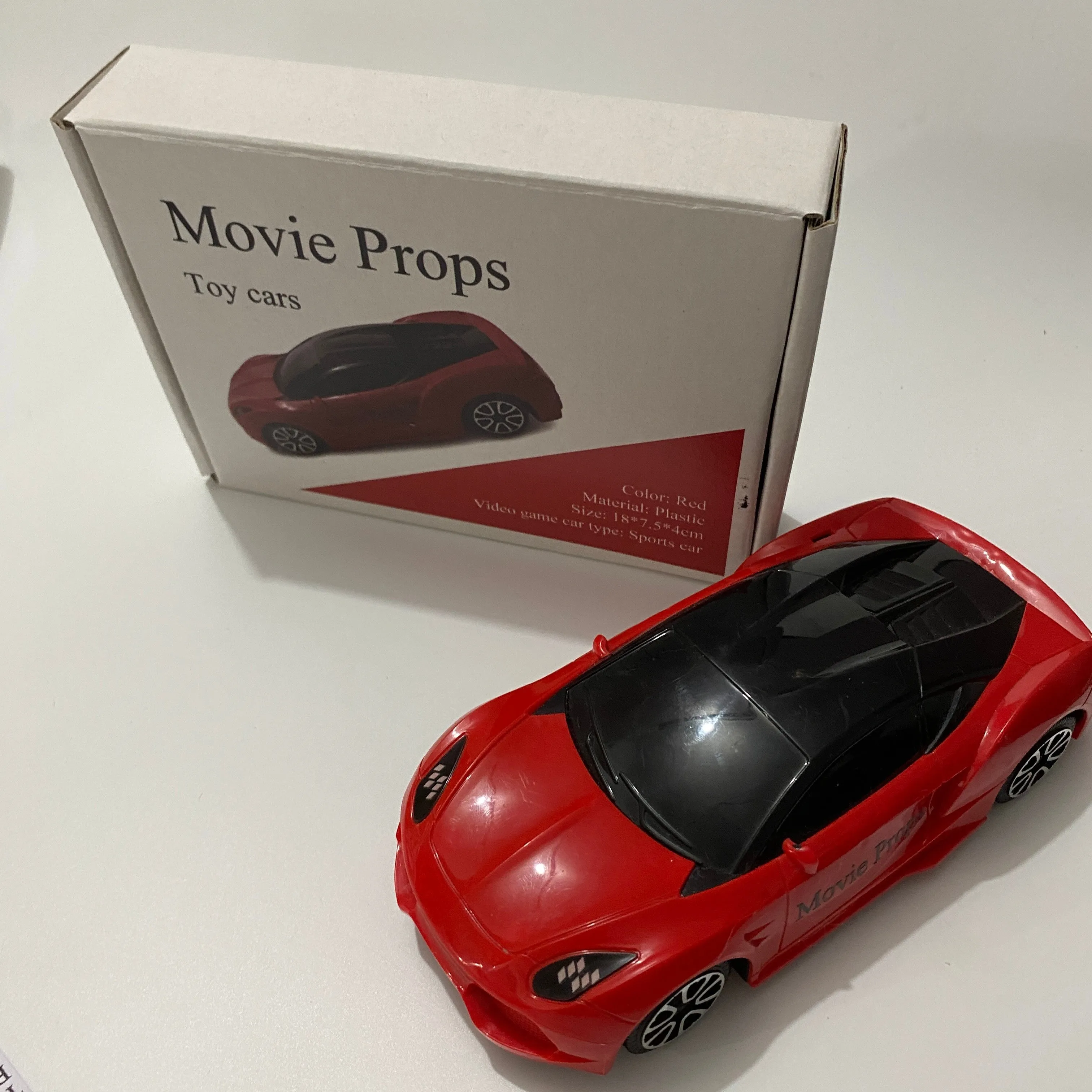 Movie Props Toy Vehicle, Red Sports Car, Plastic Material, 18 x 7.5 x 4 cm