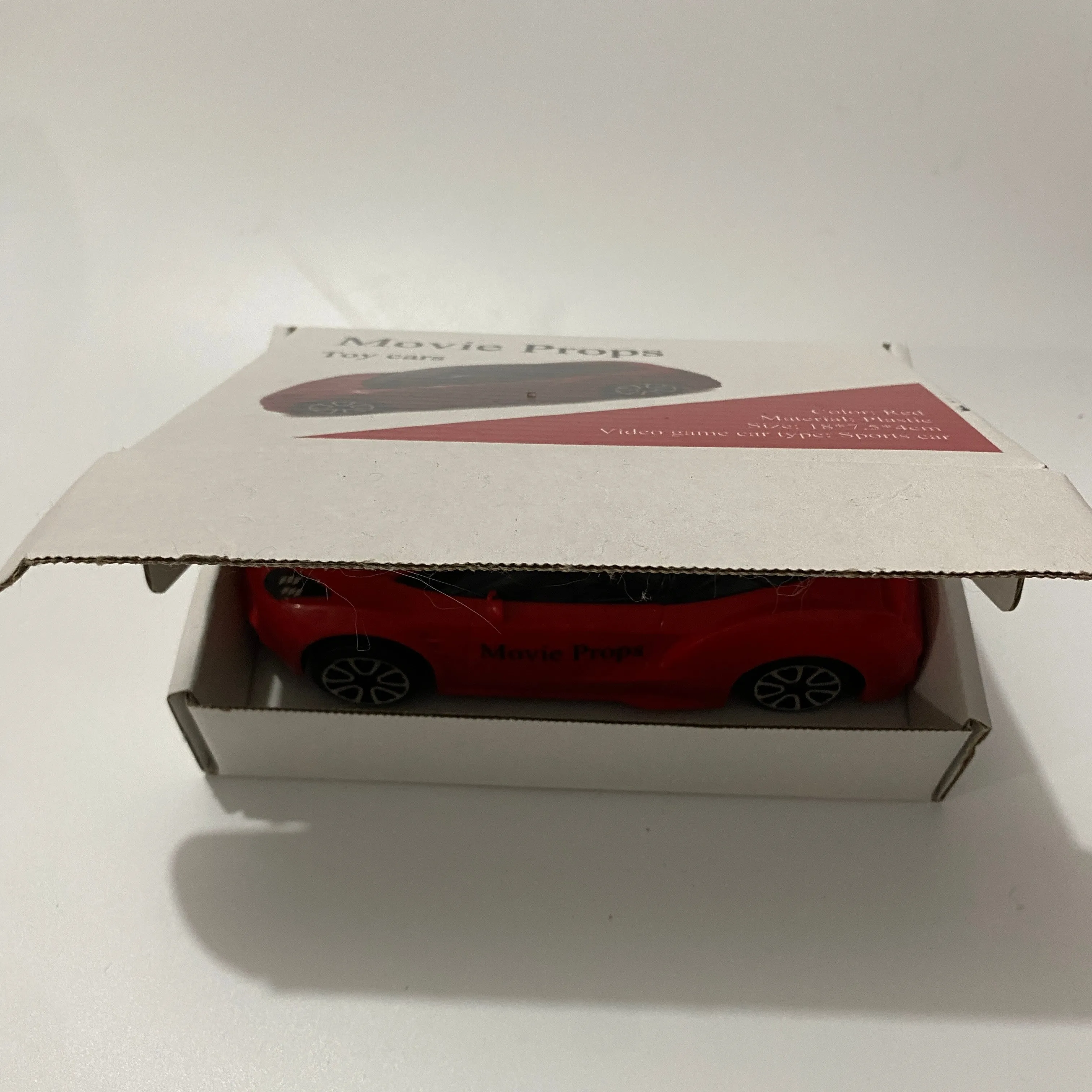 Movie Props Toy Vehicle, Red Sports Car, Plastic Material, 18 x 7.5 x 4 cm