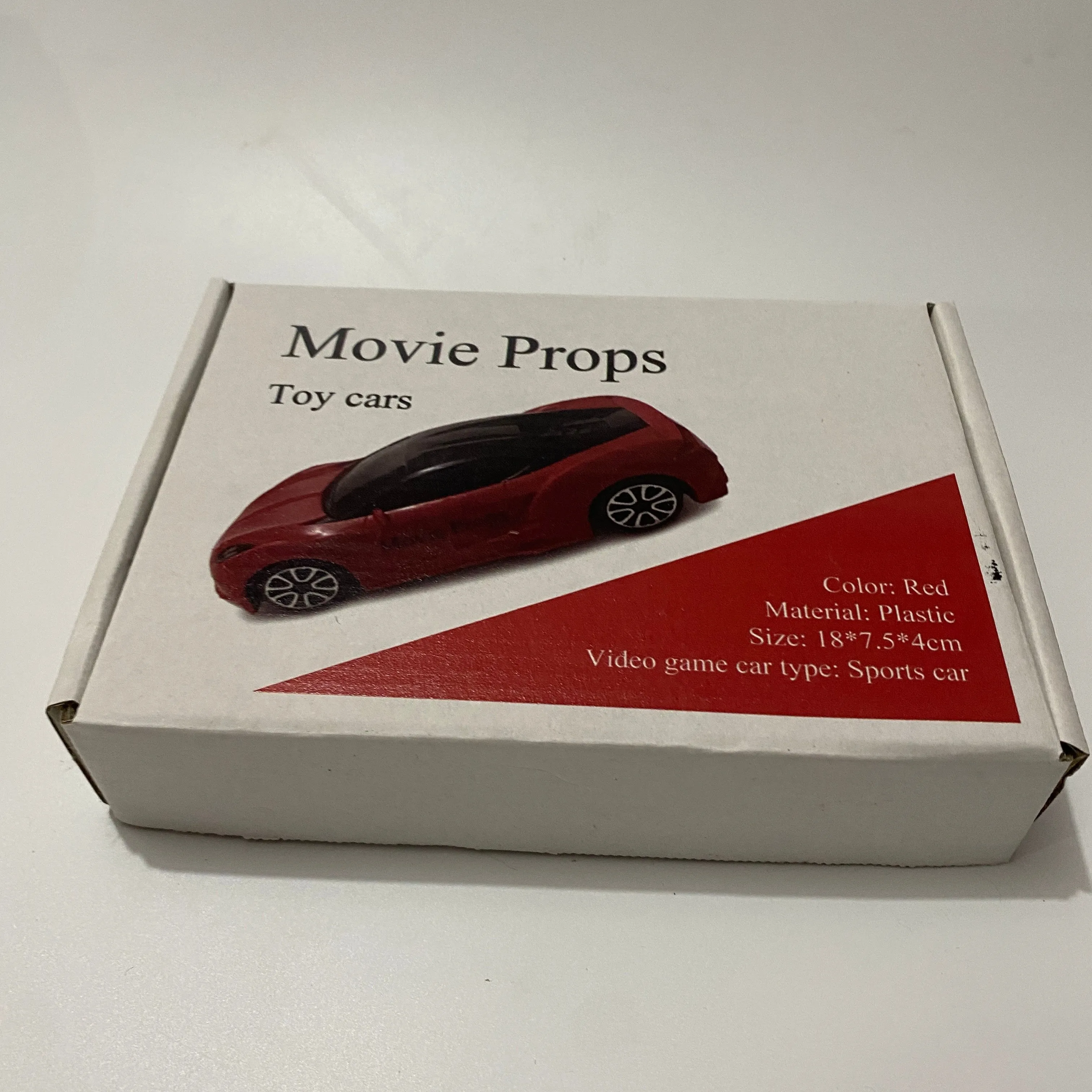 Movie Props Toy Vehicle, Red Sports Car, Plastic Material, 18 x 7.5 x 4 cm