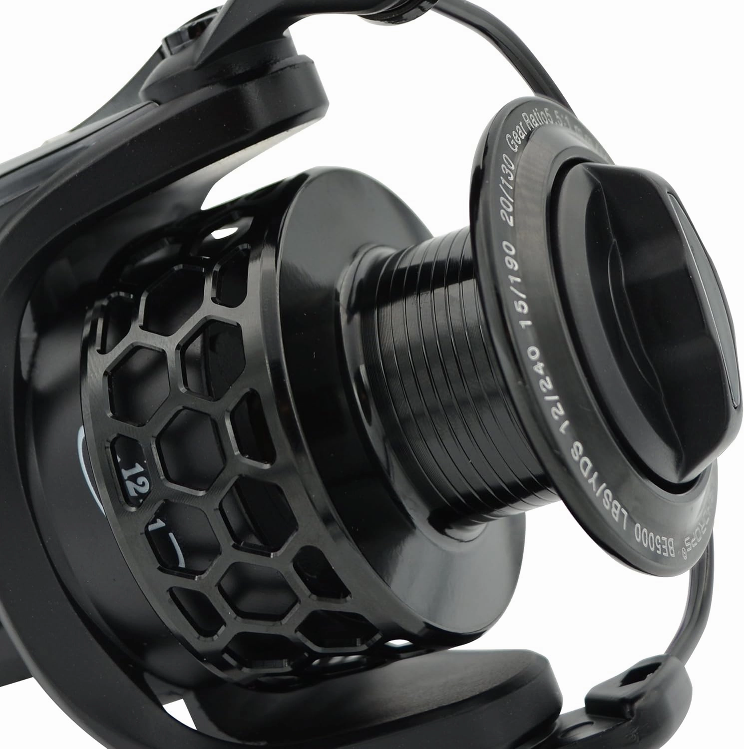 Spinning Fishing Reels 12 1BB Ultra Lightweight Carved Aluminum Spool Reels Affordable Smooth Spinning Reels