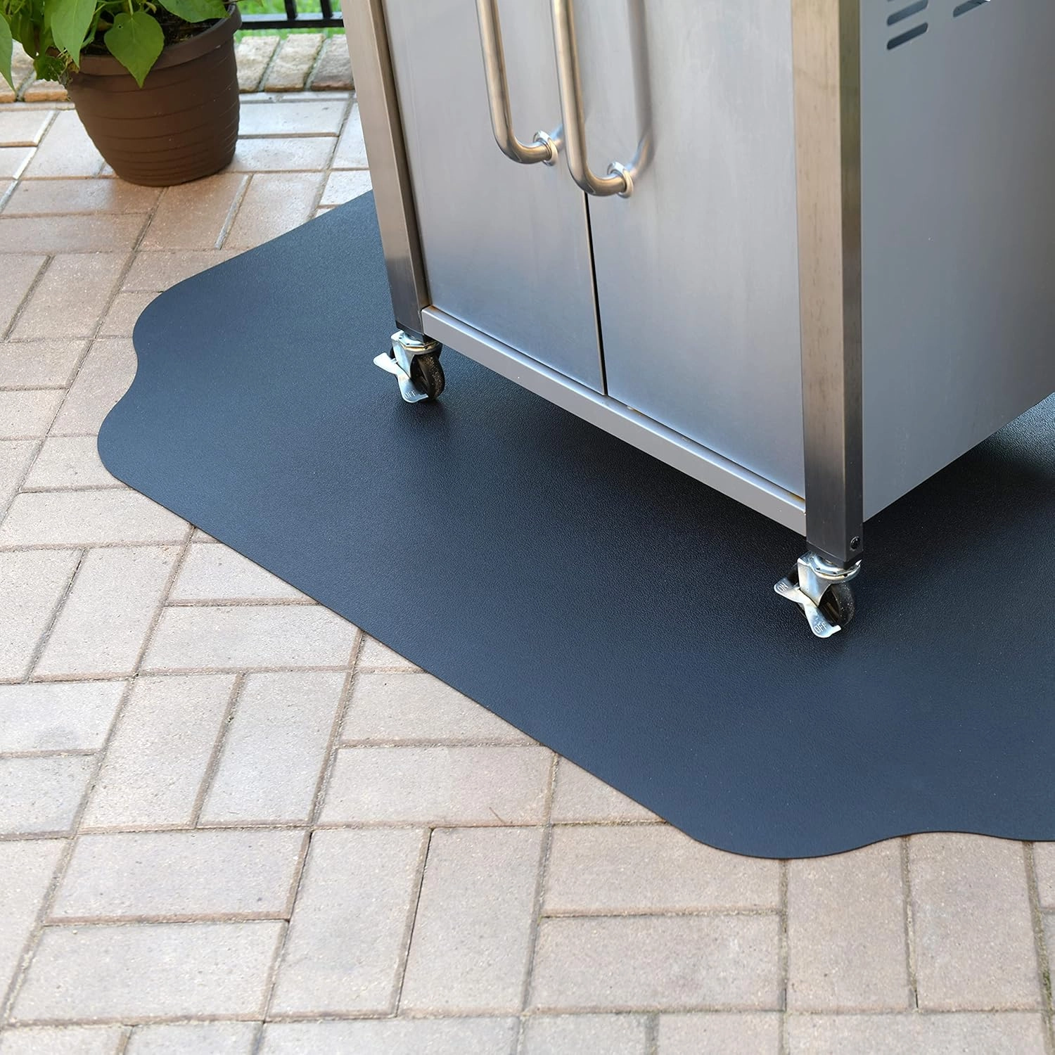 Under the Grill Protective Deck and Patio Mat, 36 x 56 inches,Black